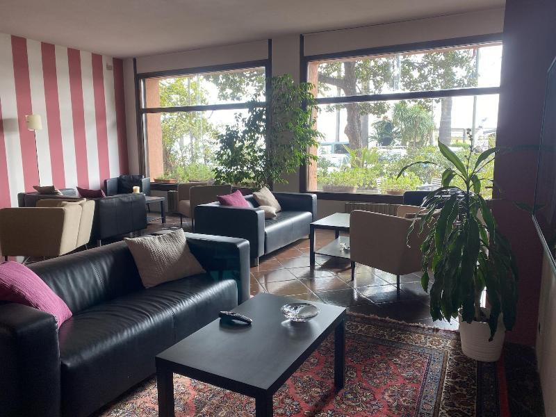 Hotel Kristina Империа Екстериор снимка
