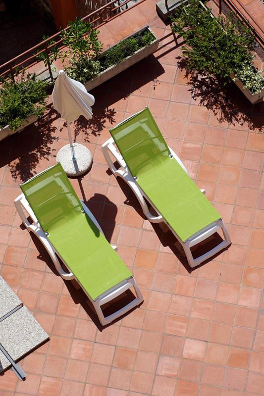 Hotel Kristina Империа Екстериор снимка